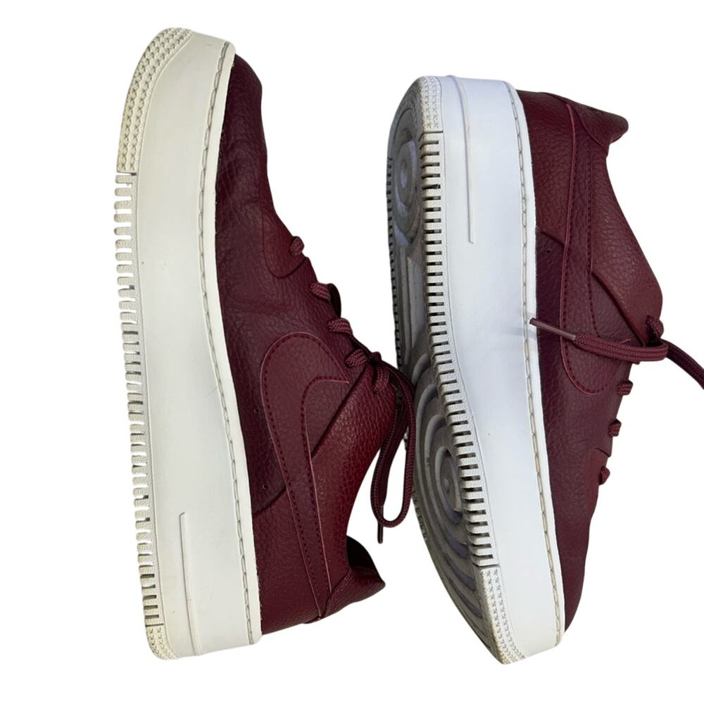 Nike AF1 Sage Low Women’s Burgundy Sneakers - Picture 4 of 4